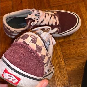 Burgendy Vans size 8 in mens (Negotiate)